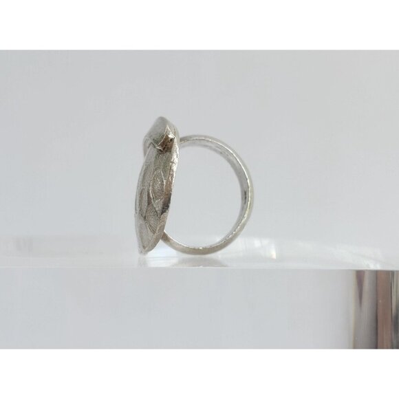 Modernist Hammered Sterling Silver Vintage Oval Shaped Minimalist Ring - sz 5.75 - Picture 4 of 10